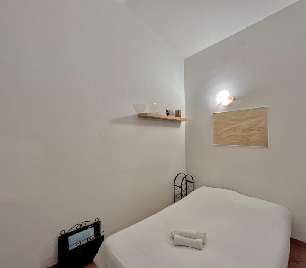 Villa Independent House With Private Patio In Rome Extérieur photo