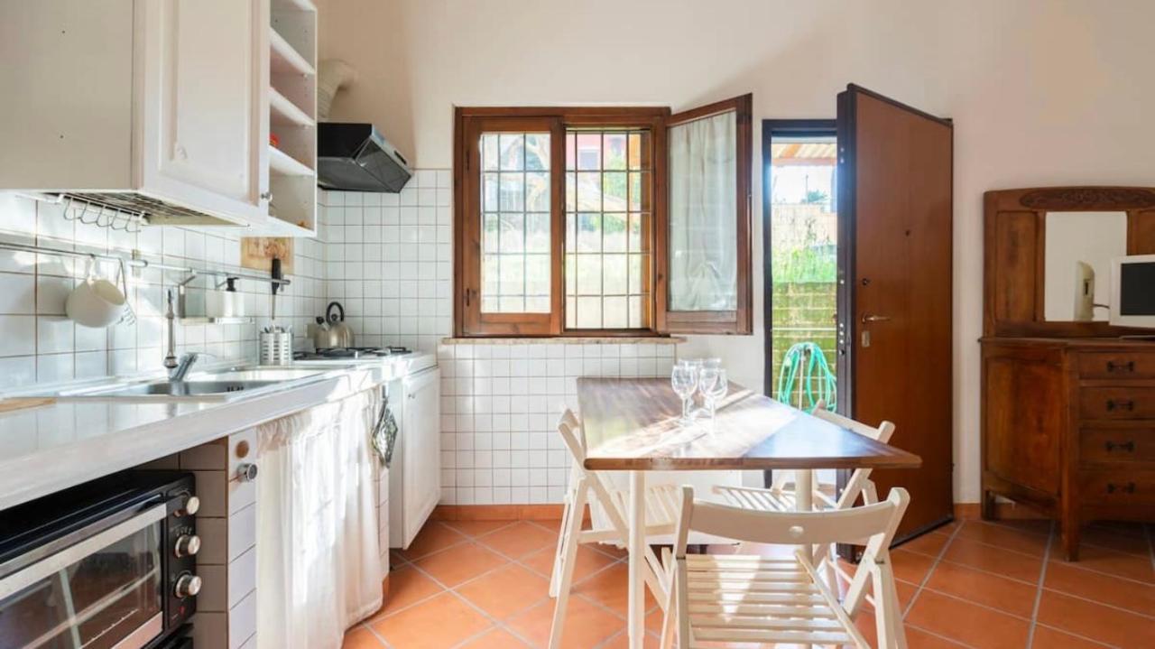 Villa Independent House With Private Patio In Rome Extérieur photo